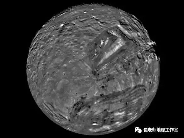 【今日头条】女子申请太阳专利,向全球人民收取使用费!结果还成功了?!网友:这也行?太阳系行星究竟是怎么运行的?(图42)