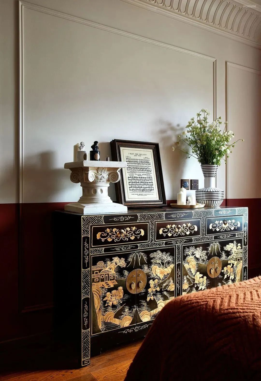 大胆红配绿竟也很时髦?北京150㎡法式中国风,装出了油画般的高级感休闲区蓝鸢梦想 - Www.slyday.coM 大胆红配绿竟也很时髦?北京150㎡法式中国风,装出了油画般的高级感休闲区蓝鸢梦想 - Www.slyday.coM