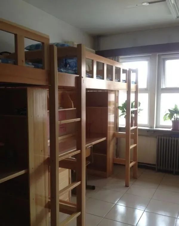 在北京读书上学是一种什么体验?真的太太太太太太...快乐了休闲区蓝鸢梦想 - Www.slyday.coM 在北京读书上学是一种什么体验?真的太太太太太太...快乐了休闲区蓝鸢梦想 - Www.slyday.coM