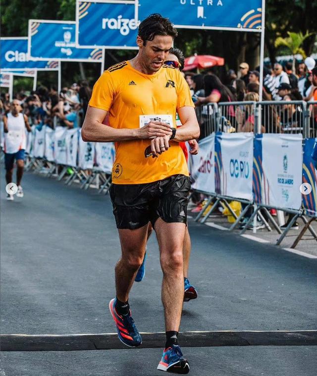 向老兵致敬,37岁基普乔格再破马拉松世界纪录,人类极限提升30秒休闲区蓝鸢梦想 - Www.slyday.coM 向老兵致敬,37岁基普乔格再破马拉松世界纪录,人类极限提升30秒休闲区蓝鸢梦想 - Www.slyday.coM