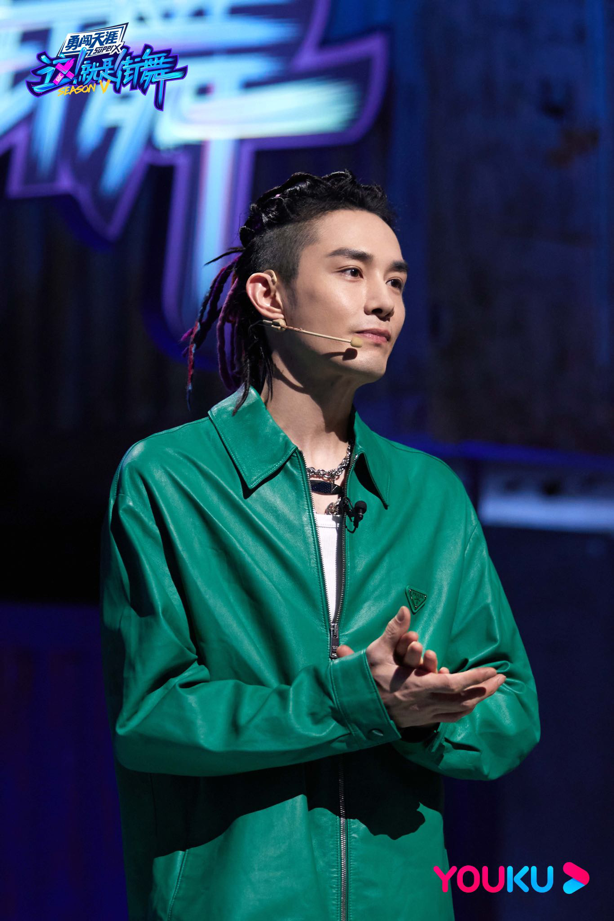 《这!就是街舞》第五季五大战队复赛首秀高光不断 王一博李承铉刘雨昕为舞者精神面貌点赞休闲区蓝鸢梦想 - Www.slyday.coM 《这!就是街舞》第五季五大战队复赛首秀高光不断 王一博李承铉刘雨昕为舞者精神面貌点赞休闲区蓝鸢梦想 - Www.slyday.coM