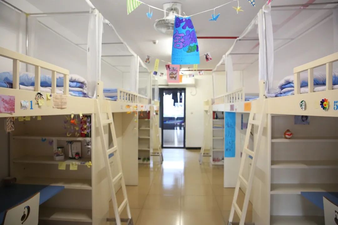 在广东读书上学是一种什么体验?真的太太太太太太...好吃了休闲区蓝鸢梦想 - Www.slyday.coM 在广东读书上学是一种什么体验?真的太太太太太太...好吃了休闲区蓝鸢梦想 - Www.slyday.coM