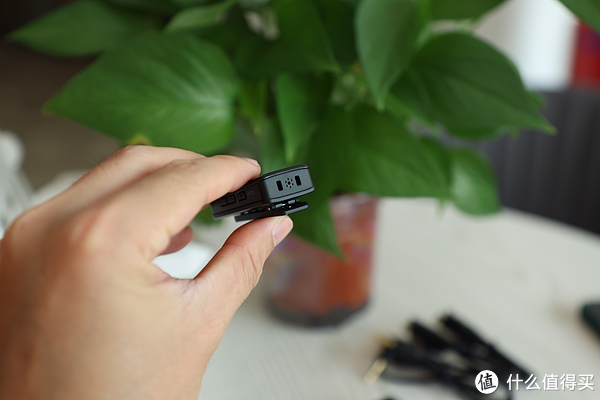 体型小巧却不失专业性!无感佩戴不是梦,好声音的拾取就靠它!BOYA新款无线麦克风XM6休闲区蓝鸢梦想 - Www.slyday.coM 体型小巧却不失专业性!无感佩戴不是梦,好声音的拾取就靠它!BOYA新款无线麦克风XM6休闲区蓝鸢梦想 - Www.slyday.coM