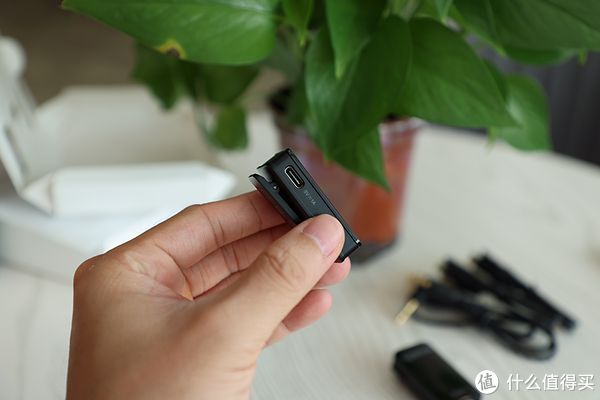 体型小巧却不失专业性!无感佩戴不是梦,好声音的拾取就靠它!BOYA新款无线麦克风XM6休闲区蓝鸢梦想 - Www.slyday.coM 体型小巧却不失专业性!无感佩戴不是梦,好声音的拾取就靠它!BOYA新款无线麦克风XM6休闲区蓝鸢梦想 - Www.slyday.coM