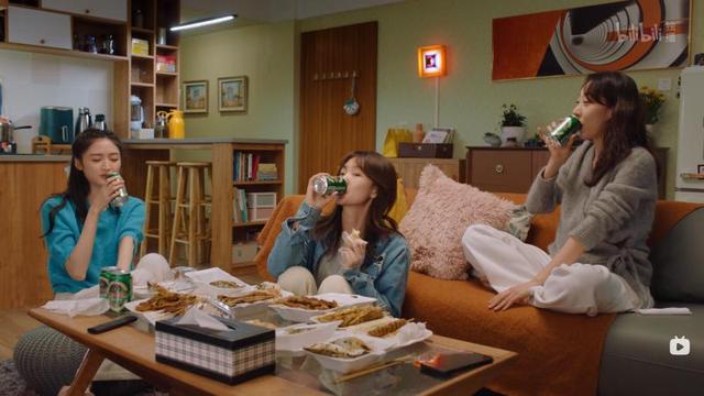 用温情治愈的方式讲述生与死,《三悦有了新工作》让95后遗容化妆师成主角休闲区蓝鸢梦想 - Www.slyday.coM 用温情治愈的方式讲述生与死,《三悦有了新工作》让95后遗容化妆师成主角休闲区蓝鸢梦想 - Www.slyday.coM