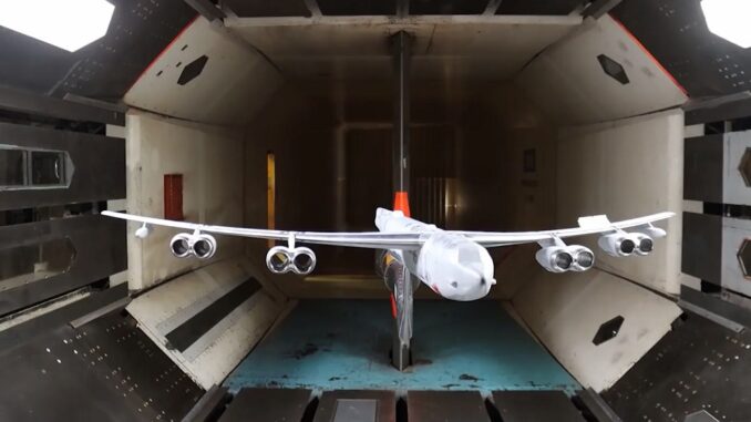 两瓶酒也能摧毁一艘日本潜艇？...