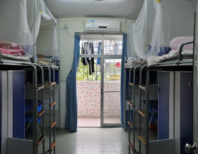 在广东读书上学是一种什么体验?真的太太太太太太...好吃了休闲区蓝鸢梦想 - Www.slyday.coM 在广东读书上学是一种什么体验?真的太太太太太太...好吃了休闲区蓝鸢梦想 - Www.slyday.coM