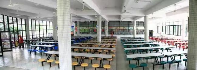 在广东读书上学是一种什么体验?真的太太太太太太...好吃了休闲区蓝鸢梦想 - Www.slyday.coM 在广东读书上学是一种什么体验?真的太太太太太太...好吃了休闲区蓝鸢梦想 - Www.slyday.coM