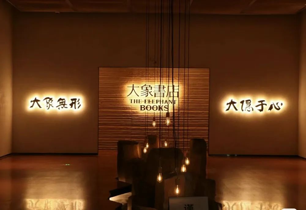 【寻美云南·昆明·盘龙】哎呀!盘龙区的道路名CP有点好嗑啊~休闲区蓝鸢梦想 - Www.slyday.coM 【寻美云南·昆明·盘龙】哎呀!盘龙区的道路名CP有点好嗑啊~休闲区蓝鸢梦想 - Www.slyday.coM