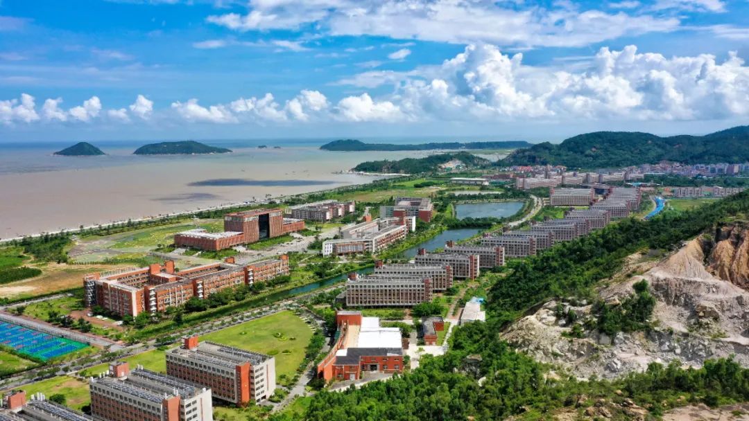 在广东读书上学是一种什么体验?真的太太太太太太...好吃了休闲区蓝鸢梦想 - Www.slyday.coM 在广东读书上学是一种什么体验?真的太太太太太太...好吃了休闲区蓝鸢梦想 - Www.slyday.coM