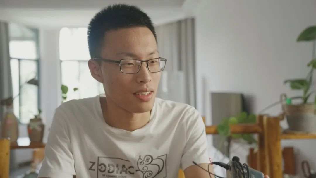 母子双双上浙大!母亲全日制读博,成了儿子的“学妹”休闲区蓝鸢梦想 - Www.slyday.coM 母子双双上浙大!母亲全日制读博,成了儿子的“学妹”休闲区蓝鸢梦想 - Www.slyday.coM