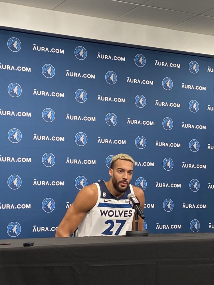 戈贝尔:我一直喜欢与有统治力的内线搭档 因为我具备传球能力休闲区蓝鸢梦想 - Www.slyday.coM 戈贝尔:我一直喜欢与有统治力的内线搭档 因为我具备传球能力休闲区蓝鸢梦想 - Www.slyday.coM