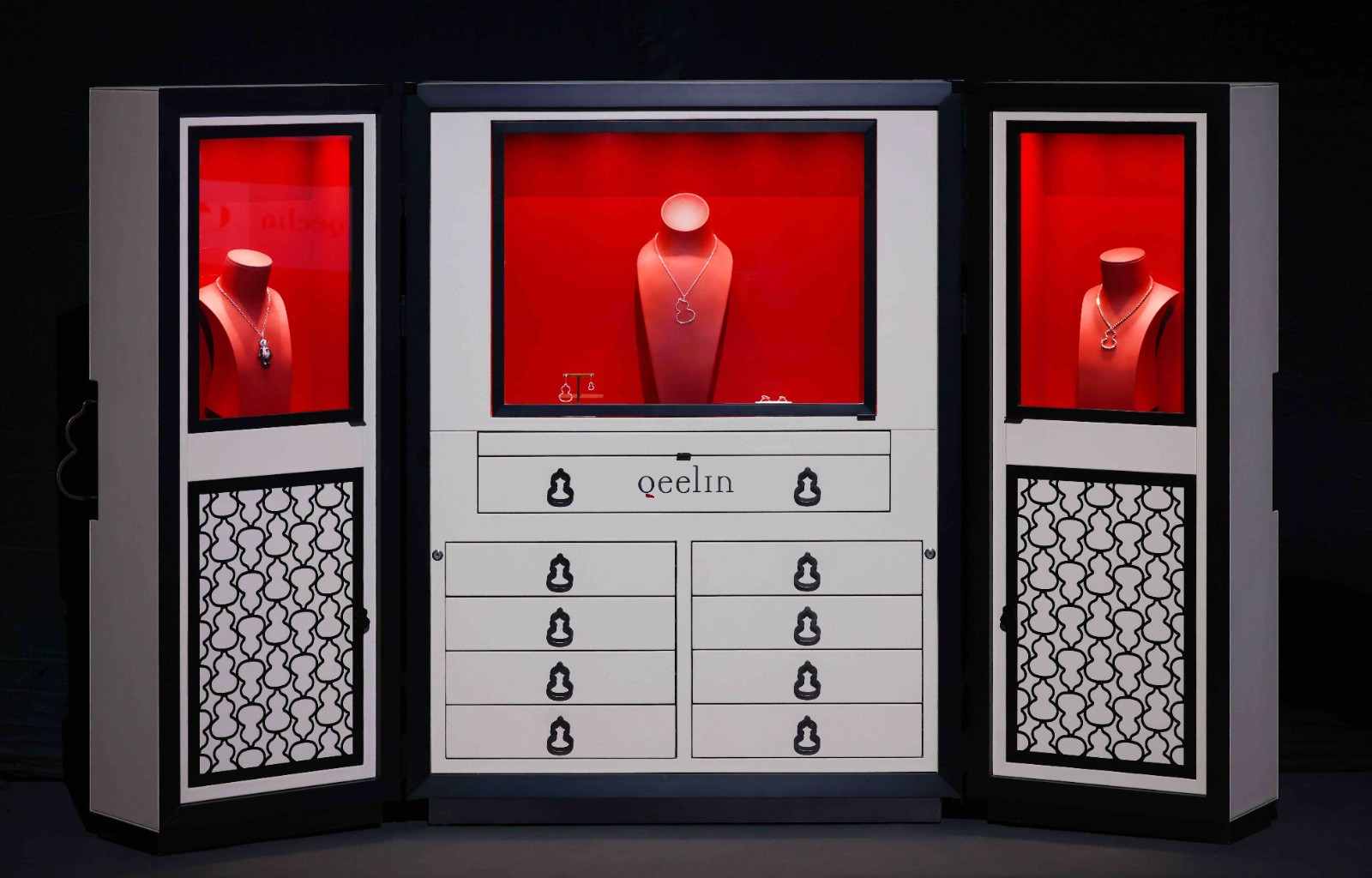 Qeelin倾情助力上海时装周COMME MOI大秀休闲区蓝鸢梦想 - Www.slyday.coM Qeelin倾情助力上海时装周COMME MOI大秀休闲区蓝鸢梦想 - Www.slyday.coM