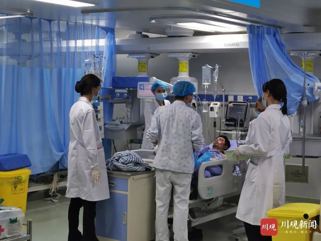 甘宇自述:绝境求生十七日休闲区蓝鸢梦想 - Www.slyday.coM 甘宇自述:绝境求生十七日休闲区蓝鸢梦想 - Www.slyday.coM