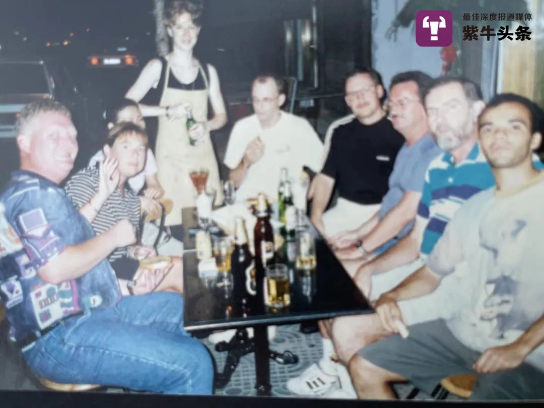 这家开了24年的面包店引网友一波“回忆杀”,店主夫妻从“老外”成老南京休闲区蓝鸢梦想 - Www.slyday.coM 这家开了24年的面包店引网友一波“回忆杀”,店主夫妻从“老外”成老南京休闲区蓝鸢梦想 - Www.slyday.coM