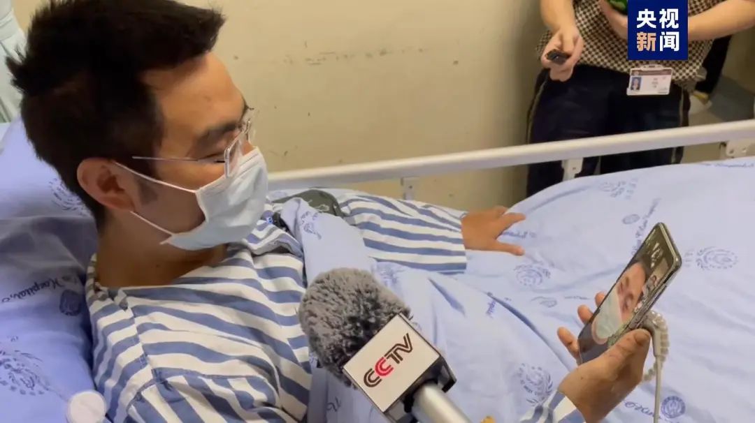 甘宇自述:绝境求生十七日休闲区蓝鸢梦想 - Www.slyday.coM 甘宇自述:绝境求生十七日休闲区蓝鸢梦想 - Www.slyday.coM