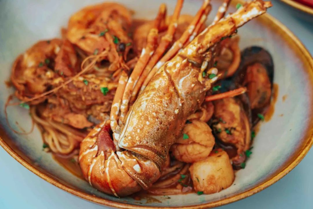 为什么这家帝都爆火餐吧的秋日大餐能让人如此上头?|TO探店休闲区蓝鸢梦想 - Www.slyday.coM 为什么这家帝都爆火餐吧的秋日大餐能让人如此上头?|TO探店休闲区蓝鸢梦想 - Www.slyday.coM