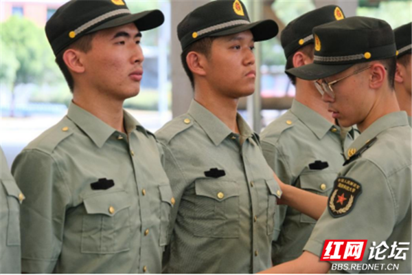 酸甜苦辣咸,新训滋味只有体会过你才知道休闲区蓝鸢梦想 - Www.slyday.coM 酸甜苦辣咸,新训滋味只有体会过你才知道休闲区蓝鸢梦想 - Www.slyday.coM