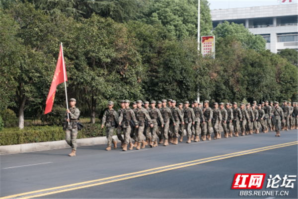 酸甜苦辣咸,新训滋味只有体会过你才知道休闲区蓝鸢梦想 - Www.slyday.coM 酸甜苦辣咸,新训滋味只有体会过你才知道休闲区蓝鸢梦想 - Www.slyday.coM