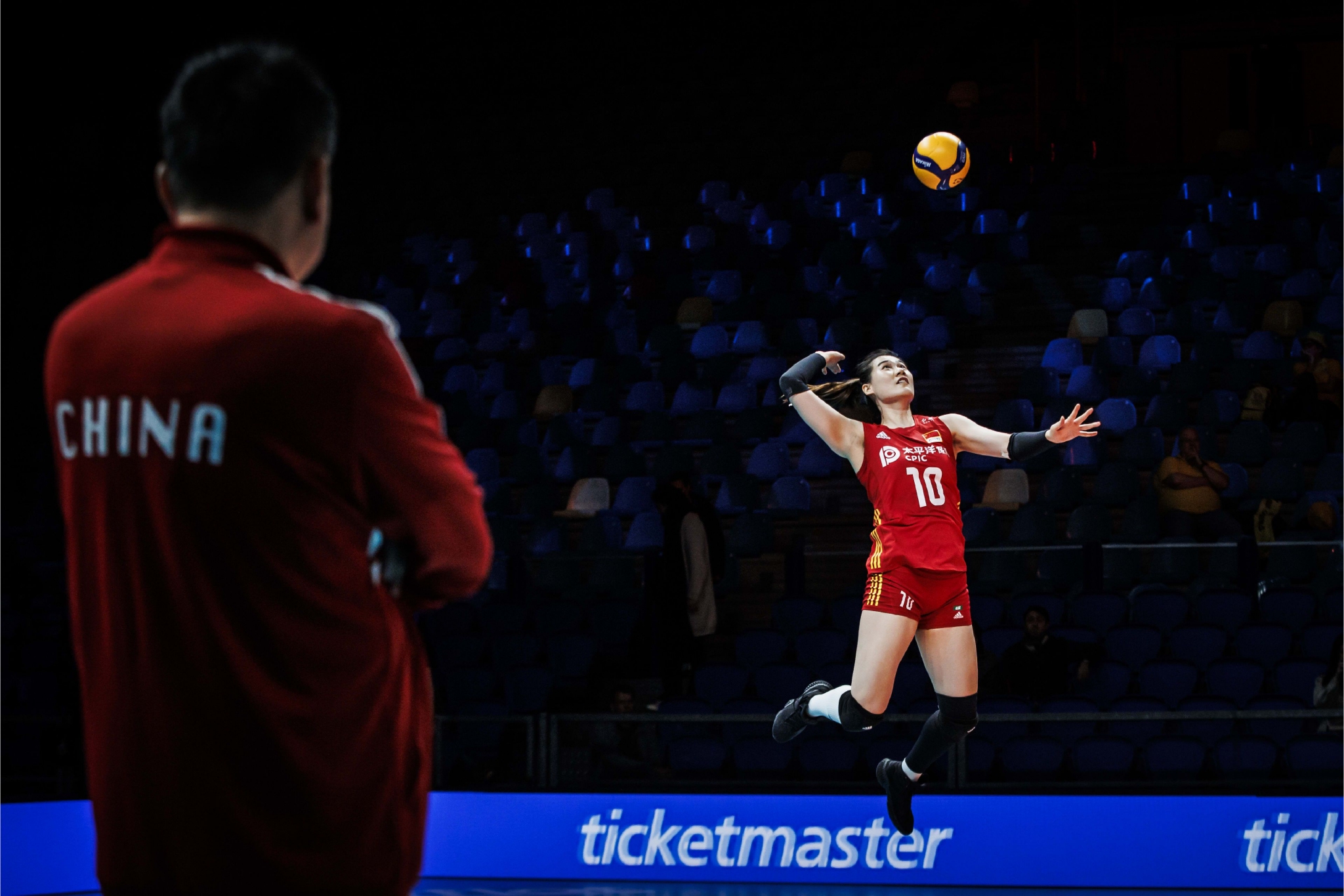 今晚对阵日本女排乃关键一战!世锦赛中日女排对决势必掀起高潮休闲区蓝鸢梦想 - Www.slyday.coM 今晚对阵日本女排乃关键一战!世锦赛中日女排对决势必掀起高潮休闲区蓝鸢梦想 - Www.slyday.coM