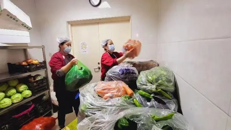 隔离不隔爱!五大连池风景区集中隔离点传递“景区温度”休闲区蓝鸢梦想 - Www.slyday.coM 隔离不隔爱!五大连池风景区集中隔离点传递“景区温度”休闲区蓝鸢梦想 - Www.slyday.coM