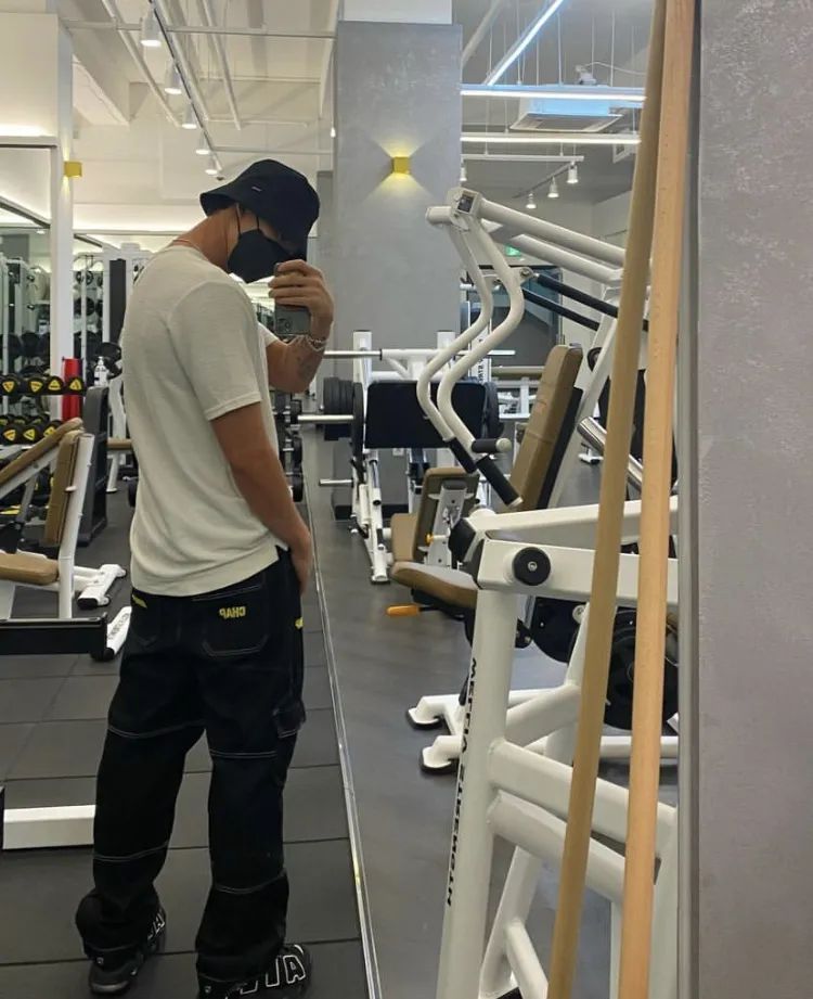 别嗑了,正主都手撕CP粉了...休闲区蓝鸢梦想 - Www.slyday.coM 别嗑了,正主都手撕CP粉了...休闲区蓝鸢梦想 - Www.slyday.coM