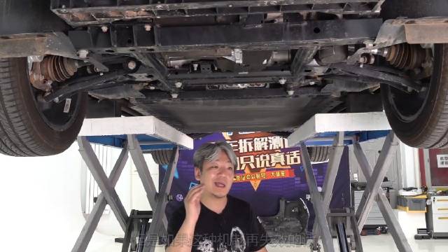 从这辆车可以看出，比亚迪已经开始重视底盘，估计不久的将来……