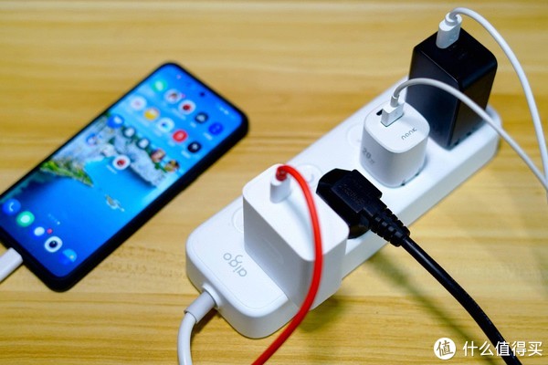 二十多的插线板能买吗?aigo 插线板拆解评测:物有所值不会踩雷休闲区蓝鸢梦想 - Www.slyday.coM 二十多的插线板能买吗?aigo 插线板拆解评测:物有所值不会踩雷休闲区蓝鸢梦想 - Www.slyday.coM