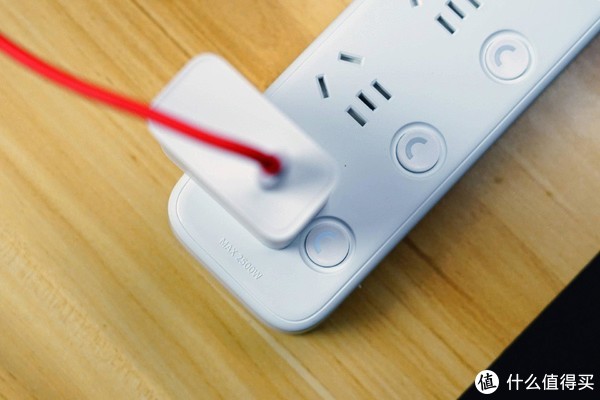 二十多的插线板能买吗?aigo 插线板拆解评测:物有所值不会踩雷休闲区蓝鸢梦想 - Www.slyday.coM 二十多的插线板能买吗?aigo 插线板拆解评测:物有所值不会踩雷休闲区蓝鸢梦想 - Www.slyday.coM
