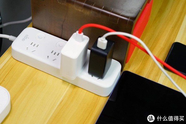 二十多的插线板能买吗?aigo 插线板拆解评测:物有所值不会踩雷休闲区蓝鸢梦想 - Www.slyday.coM 二十多的插线板能买吗?aigo 插线板拆解评测:物有所值不会踩雷休闲区蓝鸢梦想 - Www.slyday.coM