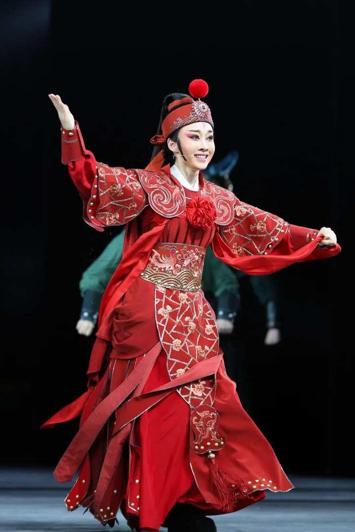 《红玉》归来!浙江省文艺名家孵化计划成员章益清领衔出演休闲区蓝鸢梦想 - Www.slyday.coM 《红玉》归来!浙江省文艺名家孵化计划成员章益清领衔出演休闲区蓝鸢梦想 - Www.slyday.coM