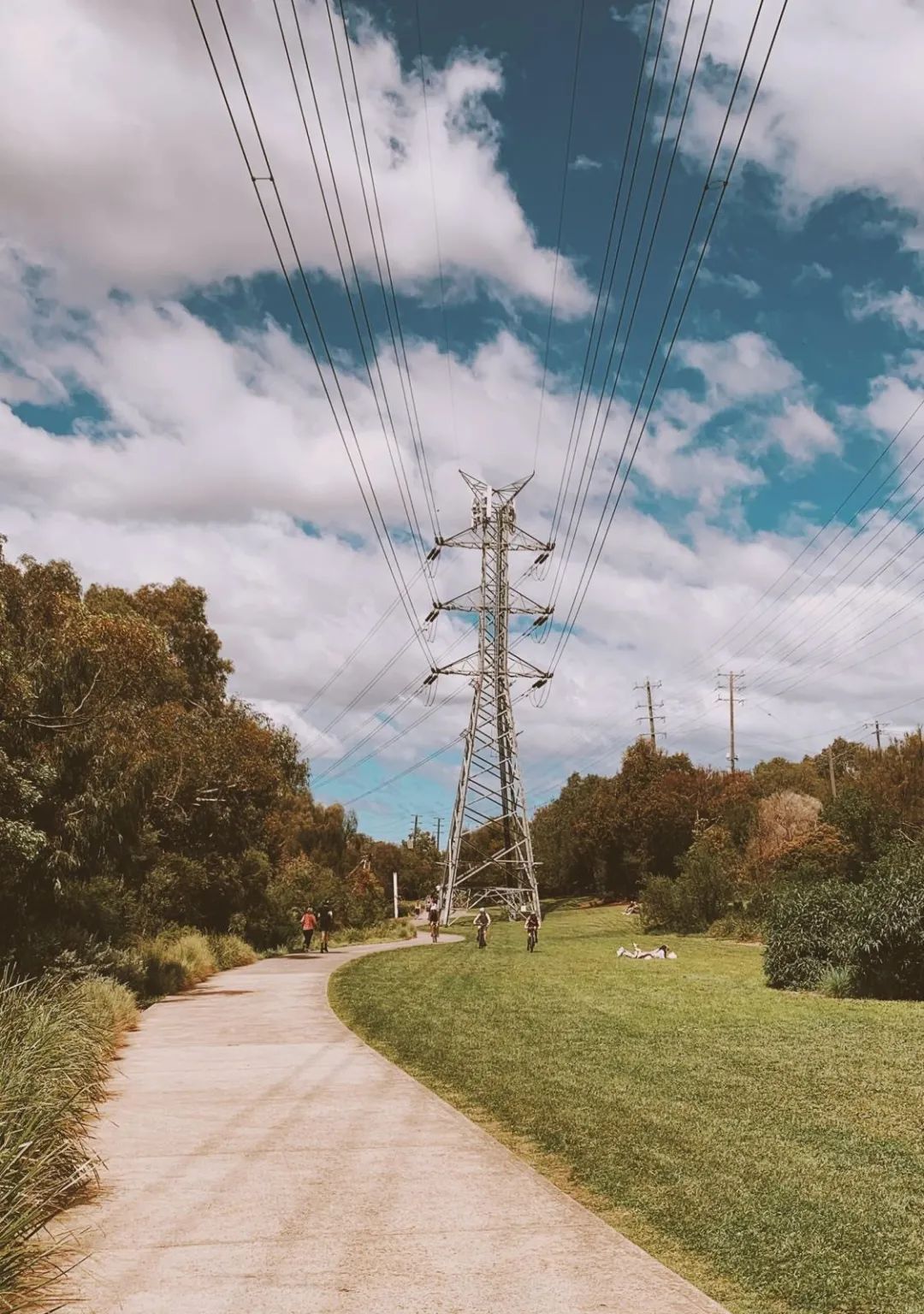 再见,9月休闲区蓝鸢梦想 - Www.slyday.coM 再见,9月休闲区蓝鸢梦想 - Www.slyday.coM