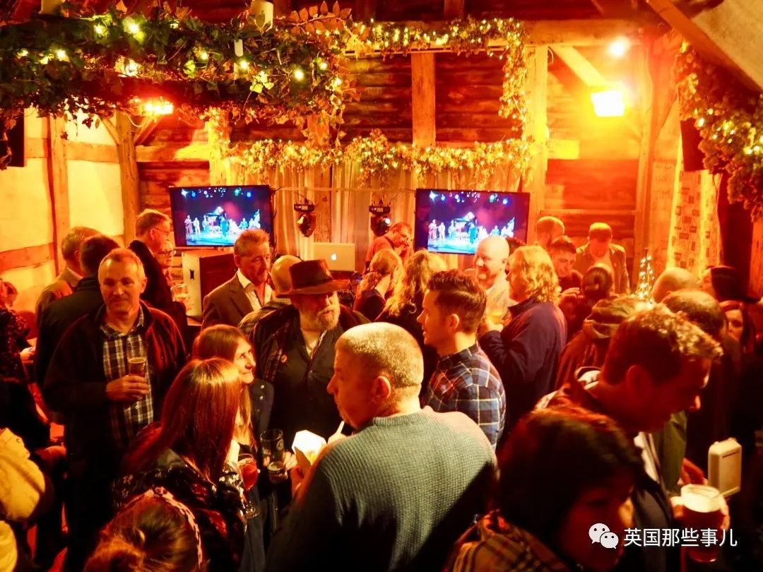 300多个Nigel齐聚一堂!为了守护自己的名字,这老哥也是拼了!休闲区蓝鸢梦想 - Www.slyday.coM 300多个Nigel齐聚一堂!为了守护自己的名字,这老哥也是拼了!休闲区蓝鸢梦想 - Www.slyday.coM