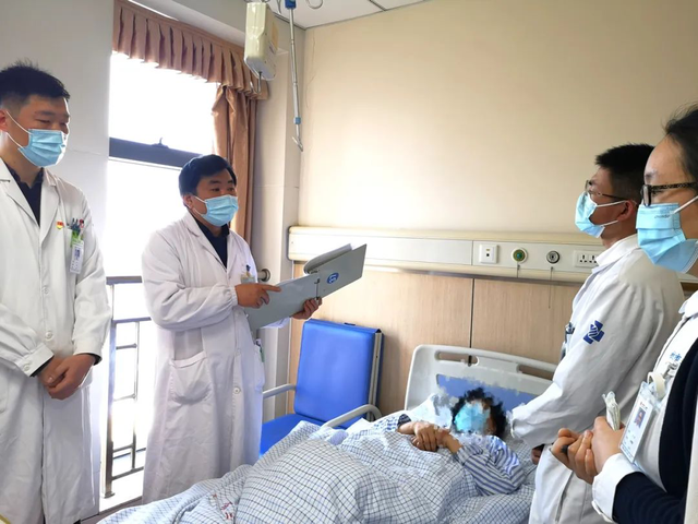 心疼!杭州24岁姑娘10年5次癌症,165厘米的她,体重只有66斤……休闲区蓝鸢梦想 - Www.slyday.coM 心疼!杭州24岁姑娘10年5次癌症,165厘米的她,体重只有66斤……休闲区蓝鸢梦想 - Www.slyday.coM