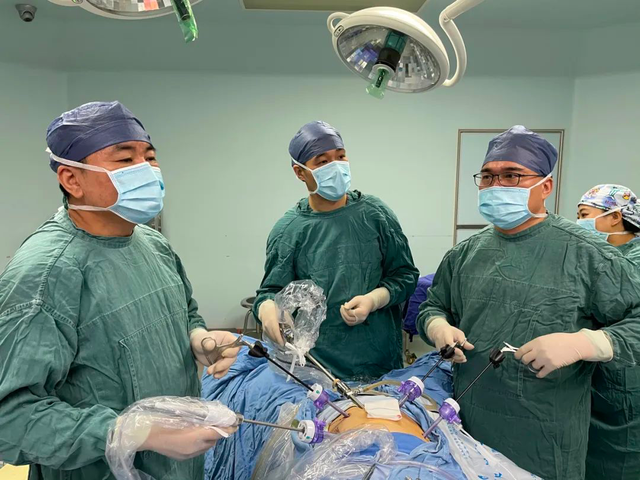 心疼!杭州24岁姑娘10年5次癌症,165厘米的她,体重只有66斤……休闲区蓝鸢梦想 - Www.slyday.coM 心疼!杭州24岁姑娘10年5次癌症,165厘米的她,体重只有66斤……休闲区蓝鸢梦想 - Www.slyday.coM