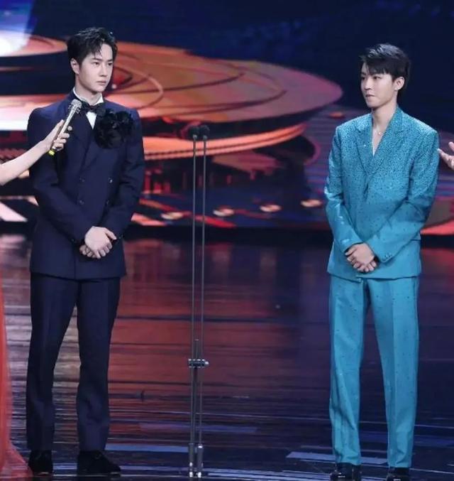 国庆档票房变化:业内预测《万里归途》破20亿,张译有望反超马丽休闲区蓝鸢梦想 - Www.slyday.coM 国庆档票房变化:业内预测《万里归途》破20亿,张译有望反超马丽休闲区蓝鸢梦想 - Www.slyday.coM