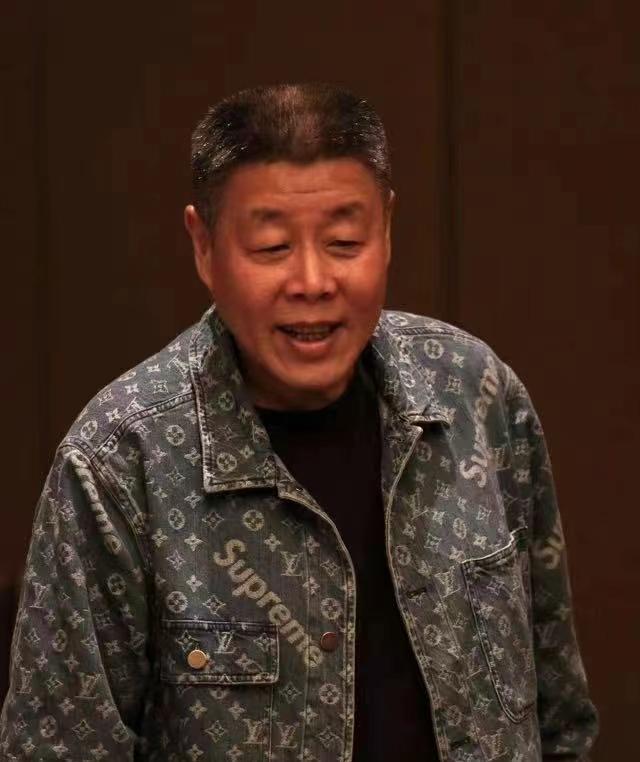 张若昀父亲张健成老赖,欠债千万有钱不还,曾被儿子告上法庭休闲区蓝鸢梦想 - Www.slyday.coM 张若昀父亲张健成老赖,欠债千万有钱不还,曾被儿子告上法庭休闲区蓝鸢梦想 - Www.slyday.coM