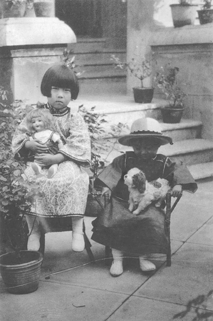 张爱玲:我们经过了许多变故,还没有对人类失去信心休闲区蓝鸢梦想 - Www.slyday.coM 张爱玲:我们经过了许多变故,还没有对人类失去信心休闲区蓝鸢梦想 - Www.slyday.coM