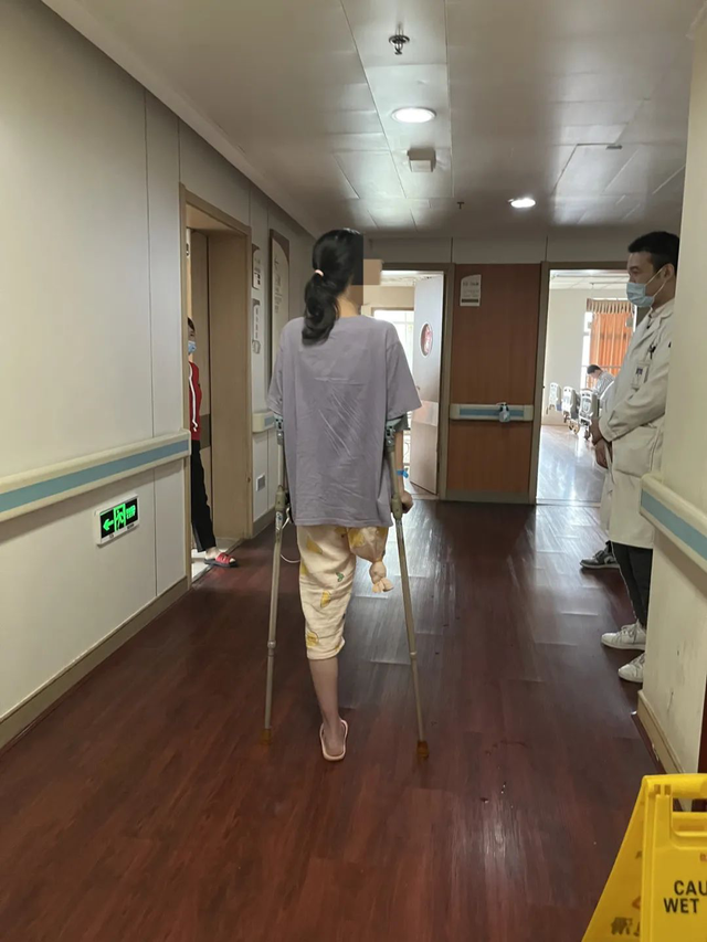 心疼!杭州24岁姑娘10年5次癌症,165厘米的她,体重只有66斤……休闲区蓝鸢梦想 - Www.slyday.coM 心疼!杭州24岁姑娘10年5次癌症,165厘米的她,体重只有66斤……休闲区蓝鸢梦想 - Www.slyday.coM