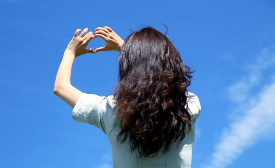 “下辈子你还愿意嫁给现在的老公吗?”100位已婚人士说了实话……休闲区蓝鸢梦想 - Www.slyday.coM “下辈子你还愿意嫁给现在的老公吗?”100位已婚人士说了实话……休闲区蓝鸢梦想 - Www.slyday.coM