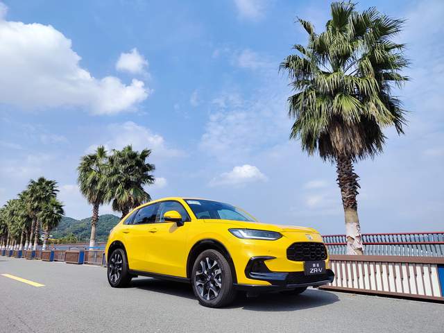 为啥00后更愿意买ZR休闲区蓝鸢梦想 - Www.slyday.coM 为啥00后更愿意买ZR休闲区蓝鸢梦想 - Www.slyday.coM