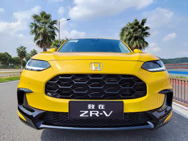 为啥00后更愿意买ZR休闲区蓝鸢梦想 - Www.slyday.coM 为啥00后更愿意买ZR休闲区蓝鸢梦想 - Www.slyday.coM