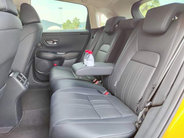 为啥00后更愿意买ZR休闲区蓝鸢梦想 - Www.slyday.coM 为啥00后更愿意买ZR休闲区蓝鸢梦想 - Www.slyday.coM