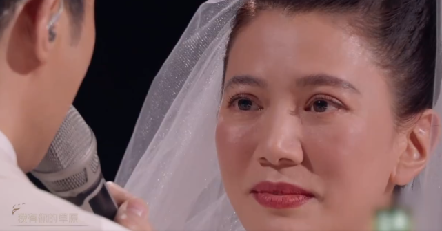 张智霖袁咏仪在披荆斩棘补办婚礼,戴纸戒指甜蜜拥抱亲吻画面感人休闲区蓝鸢梦想 - Www.slyday.coM 张智霖袁咏仪在披荆斩棘补办婚礼,戴纸戒指甜蜜拥抱亲吻画面感人休闲区蓝鸢梦想 - Www.slyday.coM