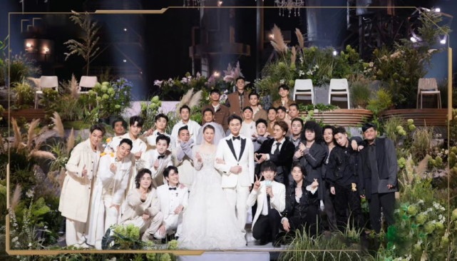 张智霖袁咏仪在披荆斩棘补办婚礼,戴纸戒指甜蜜拥抱亲吻画面感人休闲区蓝鸢梦想 - Www.slyday.coM 张智霖袁咏仪在披荆斩棘补办婚礼,戴纸戒指甜蜜拥抱亲吻画面感人休闲区蓝鸢梦想 - Www.slyday.coM