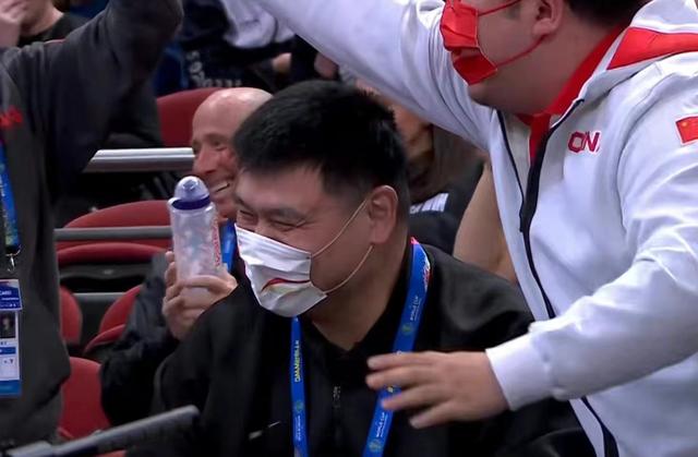 众星庆女篮闯入世界杯决赛,姚明笑出鱼尾纹,李冰冰为姑娘们喝彩休闲区蓝鸢梦想 - Www.slyday.coM 众星庆女篮闯入世界杯决赛,姚明笑出鱼尾纹,李冰冰为姑娘们喝彩休闲区蓝鸢梦想 - Www.slyday.coM