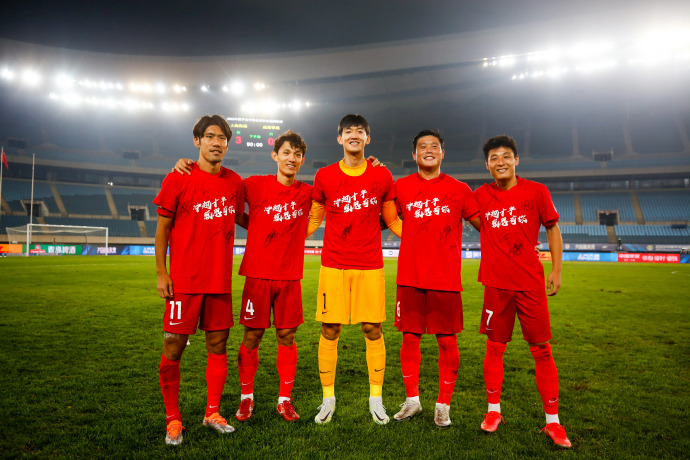 吕文君、王燊超、颜骏凌、蔡慧康和武磊(从左至右)都还在海港阵中。