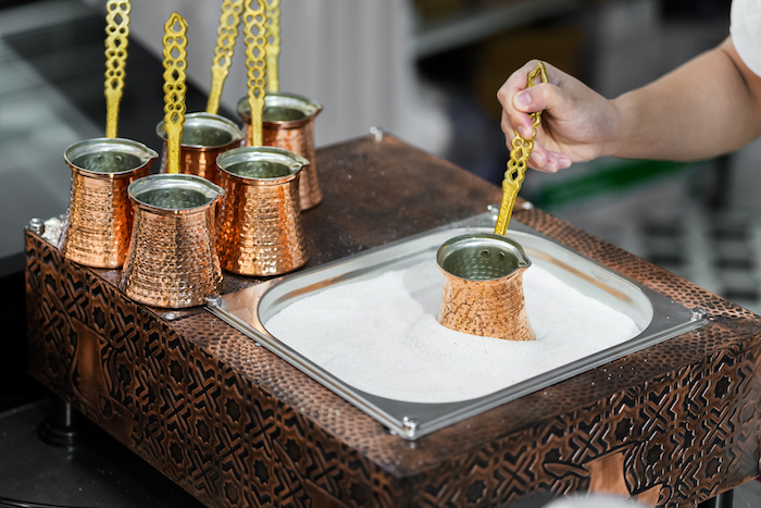 香格里拉启动“寻蟹季”第六季,纪录片《主厨的餐桌》回归 |美食情报休闲区蓝鸢梦想 - Www.slyday.coM 香格里拉启动“寻蟹季”第六季,纪录片《主厨的餐桌》回归 |美食情报休闲区蓝鸢梦想 - Www.slyday.coM