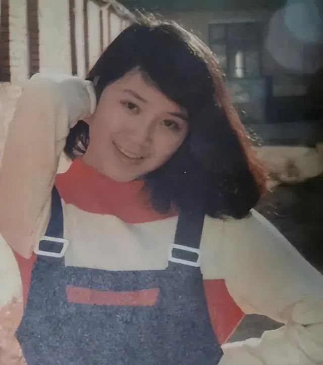 因《北京人在纽约》爆红,嫁初恋30年,被3个男人宠爱,如今竟成“恶婆婆”休闲区蓝鸢梦想 - Www.slyday.coM 因《北京人在纽约》爆红,嫁初恋30年,被3个男人宠爱,如今竟成“恶婆婆”休闲区蓝鸢梦想 - Www.slyday.coM