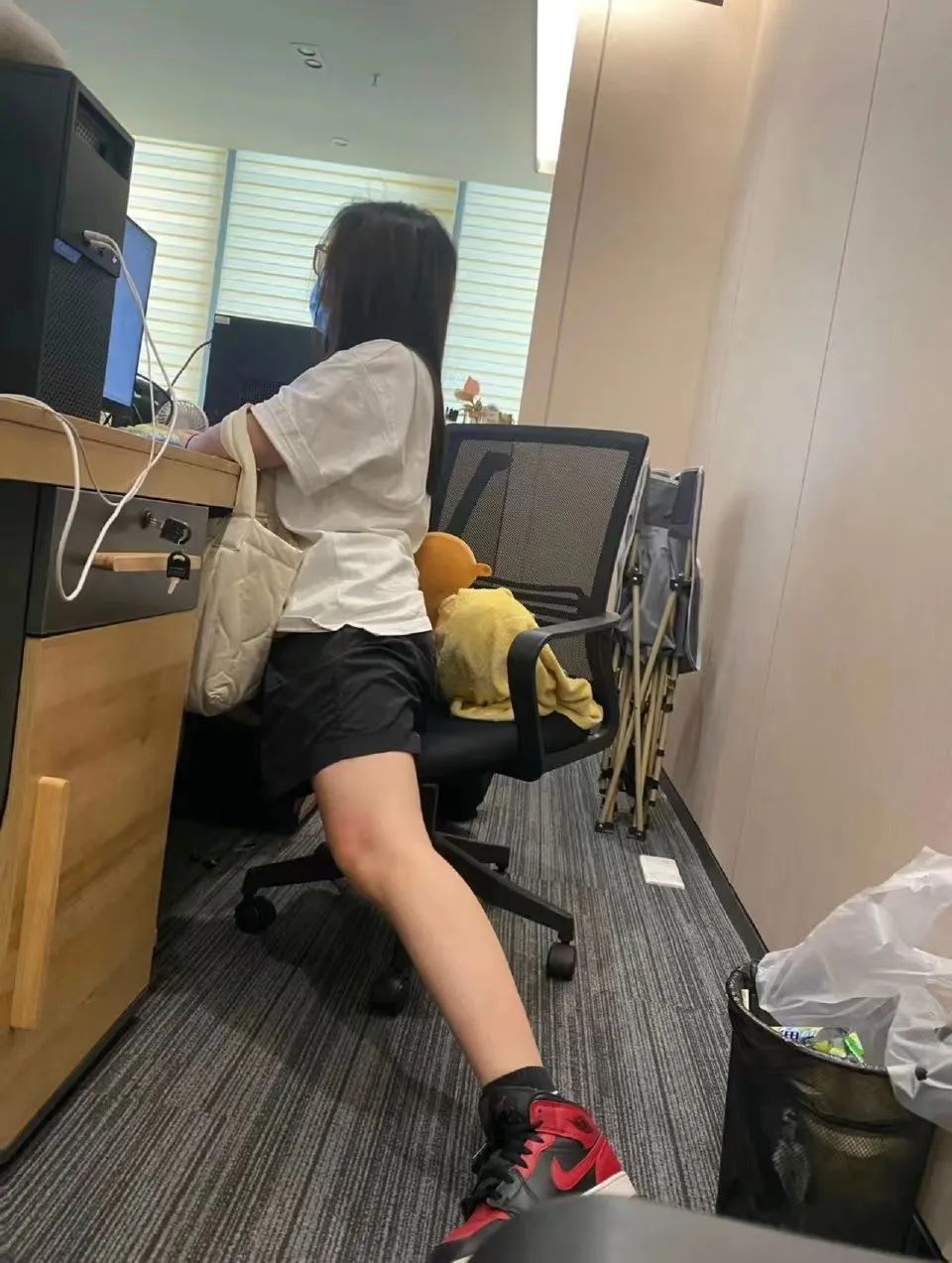 橘子晚报/邓为机场耍大牌?赵珂恋情?张智霖袁咏仪婚礼现场休闲区蓝鸢梦想 - Www.slyday.coM 橘子晚报/邓为机场耍大牌?赵珂恋情?张智霖袁咏仪婚礼现场休闲区蓝鸢梦想 - Www.slyday.coM